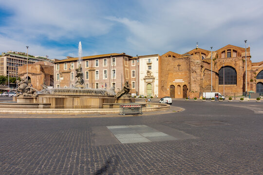 Basilica of St. Mary of Angels and Martyrs (Basilica di Santa Maria degli Angeli e dei Martiri) and fountain on Republic square(Piazza della Repubblica) in Rome, Italy