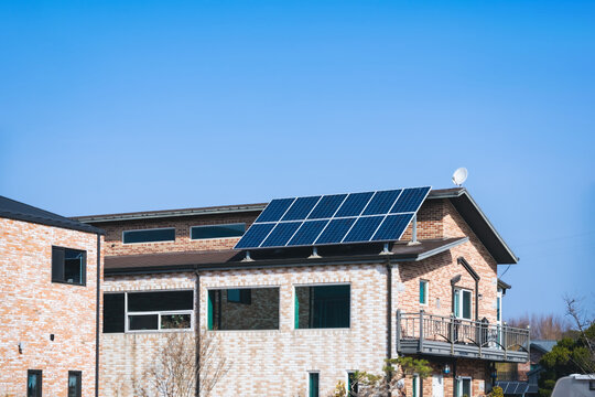 住宅の太陽光パネル