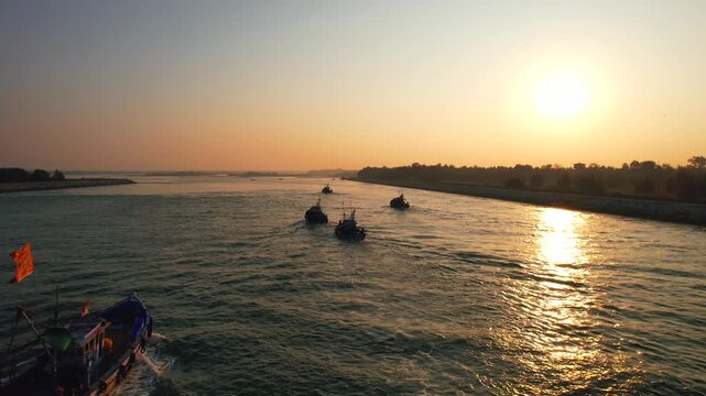 Seawalk, Kundapura Sea Walk, Gangolli Sea Walk, Kodi Beach, Gangolli Beach, Fishing Boat