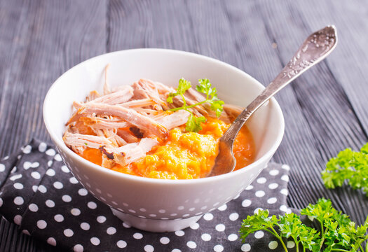 Creamy pumpkin soup with chicken