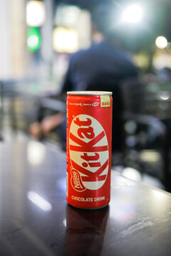 close up KitKat chocolate drink can