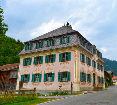 Denkmalgesch&uuml;tzte Architektur in der Gemeinde Holzgau in Tirol	