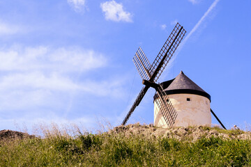 Fototapeta premium Historic Windmills on Hill in Consuegra, La Mancha, Spain