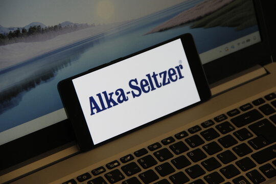 Alka-Seltzer - Medicamento anti&aacute;cido e analg&eacute;sico efervescente, composto por bicarbonato de s&oacute;dio, &aacute;cido c&iacute;trico e aspirina (&aacute;cido acetilsalic&iacute;lico). Utilizado para al&iacute;vio r&aacute;pido de azia, indigest&atilde;o.