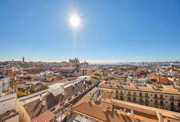 Naklejka premium Palma de Mallorca city skyline overlooking Mediterranean sea