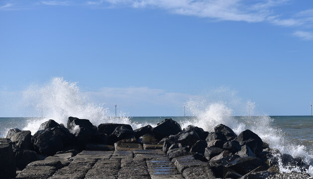 Wellenbrecher an der Nordsee