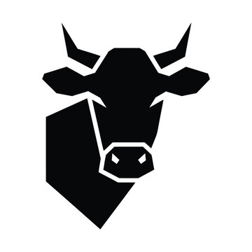 Minimalist cow head logo vector, geometric bull silhouette icon, black and white livestock animal portrait, modern dairy farm branding symbol for organic milk and beef products