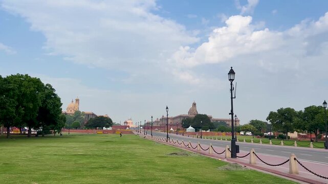 Rashtrapati Bhavan in New Delhi, busy road in the early morning at Rashtrapati Bhavan in New Delhi, India