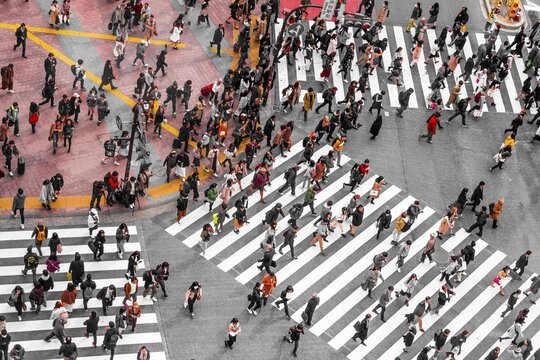 Shibuya crossing, crowds at intersection, many pedestrians cross zebra crossing, Shibuya, Udagawacho, Tokyo, Japan