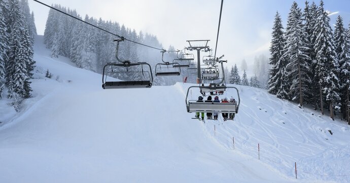 K&auml;lbersalven lift, chair lift in the SkiWelt ski area Wilder Kaiser Brixental, Brixen im Thale, Tyrol, Austria