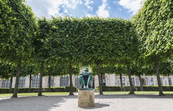 Statue in Jardin des Tuileries, Paris, Ile-de-France, France