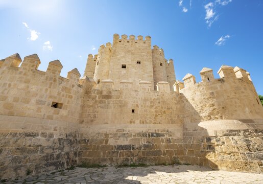 Tower of the Puente Romano, Roman bridge over Rio Guadalquivir, Cordoba, Andalusia, Spain