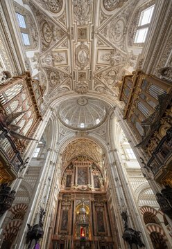 Vaulted ceiling and chancel, Mezquita-Catedral de C&oacute;rdoba or Cathedral of the Conception of Our Lady, C&oacute;rdoba, Cordoba Province, Andalusia, Spain