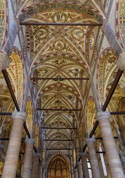 Ceiling of the church of Sant Anastasia, Verona, Veneto, Italy, reinforced with iron girders to prevent earthquakes