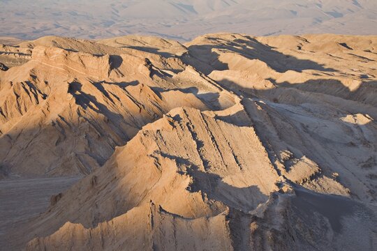 Valle de Luna (Moon Valley) at sunset, San Pedro de Atacama, Regi&oacute;n de Antofagasta, Chile, South America