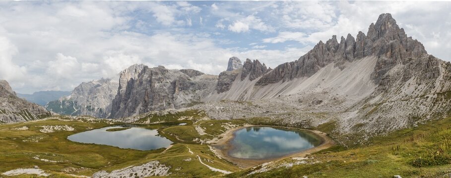Lago dei Piani at the Drei Zinnen hut, on the right Paternkofel, Sextner Dolomiten, province of South Tyrol, Trentino-S&uuml;dtirol, Alto-Adige, Italy