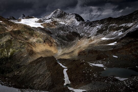 &Ouml;tztal mountains with dramatic sky, S&ouml;lden, &Ouml;tztal, Tyrol, Austria