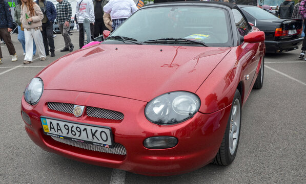 1999 MG F in classic red is a car that symbolized the revival of British open-top sports cars in the 1990s