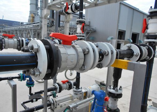 Plastic Ball Valve With Red Handle On HDPE Flanged Pipe Connection