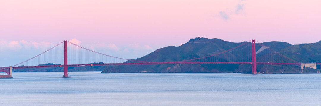 Golden Gate Bridge, San Francisco, California, USA	