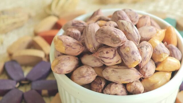  A Peanuts,  A striped peanuts 