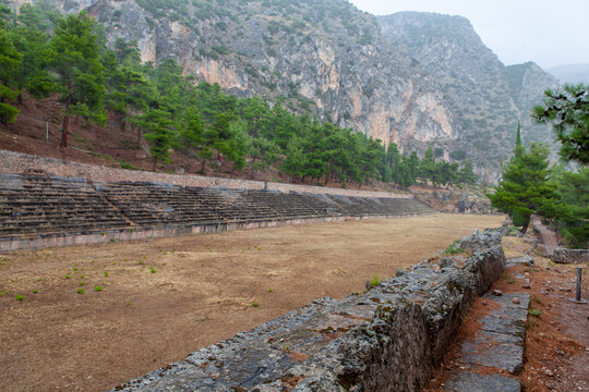 Le stade antique de Delphes - Jeux Pythiques