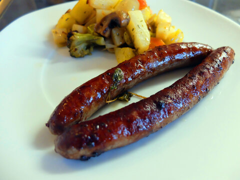 Lammbratw&uuml;rste mit Ofengem&uuml;se