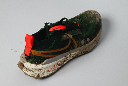 muddy trail running shoes