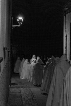 Via Matris Procession in &Aacute;vila &ndash; Christ of the Afflicted Brotherhood on Friday of Sorrows (2026)