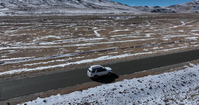 Offroad trip on the famous tibetan mountain kailash region in Tibet ,China