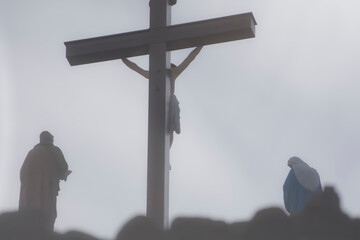 Męka Pańska we mgle © Grzegorz Polak