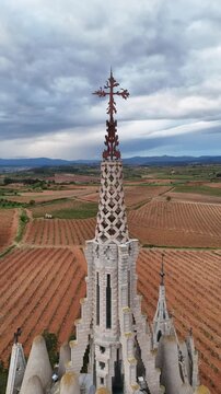 Santuario Mare de D&eacute;u de Montserrat en Montferri, Tarragona, de Josep Maria Jujol, colaborador de Gaud&iacute;