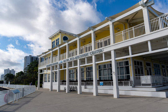 Manatee Lagoon: The FPL Eco-Discovery Center and Waterfront Pavilion in Riviera Beach, Florida
