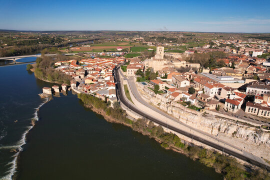 Zamora city, aerial view of the historic old town overlooking the Duero River, Zamora, Castile and Le&oacute;n, Spain