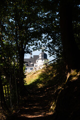 Obraz premium Rundweg mit Schloss Stolberg im Harz, Sachsen-Anhalt