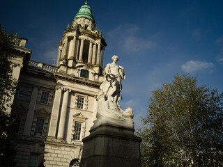 Obraz premium Belfast, Northern Ireland, United Kingdon, 30th October 2025, The Titanic Memorial Garden at City Hall