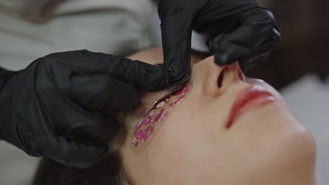 Removing under-eye patches after eyelash lamination treatment