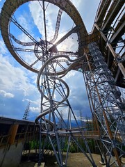 portret metalowego pomostu  © Asnyko