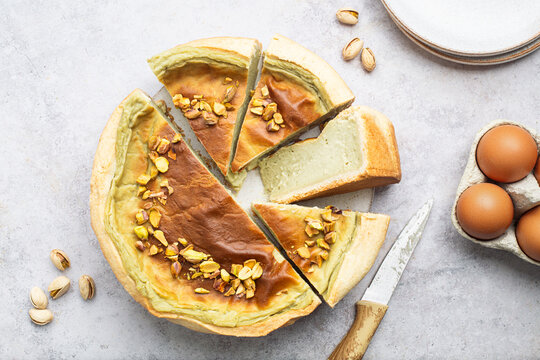 g&acirc;teau flan p&acirc;tissier fait maison pistache et p&acirc;te sabl&eacute;e	
