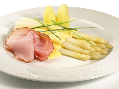 White Asparagus with Sauce Hollandaise, Farmer Ham and Potatoes