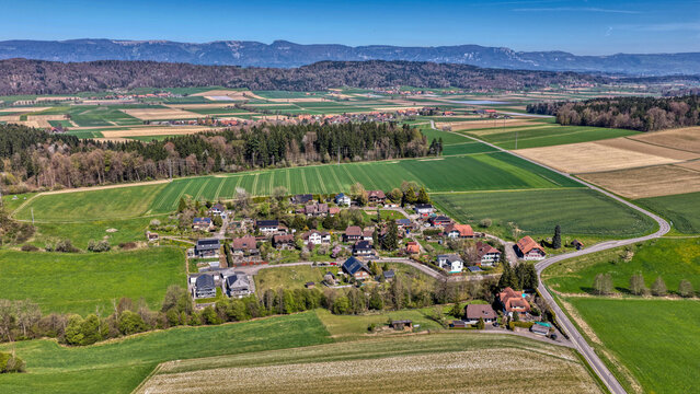 Etzelkofen, Berner Mittelland, Schweiz, Luftaufnahme, April 2026