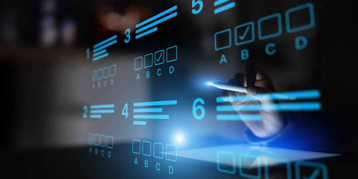 Digital quiz testing process with online evaluation and user interaction.