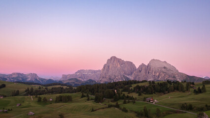 Fototapeta premium Dolomite mountains with langkofel and plattkofel during sunset