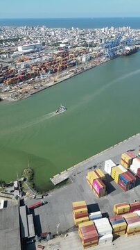Imagens Aereas do Complexo Portu&aacute;rio de Itajai Santa Cataina Cont&ecirc;iner