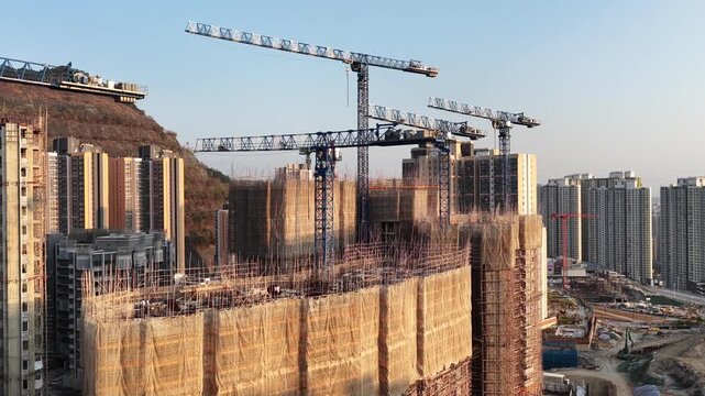 Bright Daylight Illuminates Active Construction Work At Anderson Site Jan 10 2026