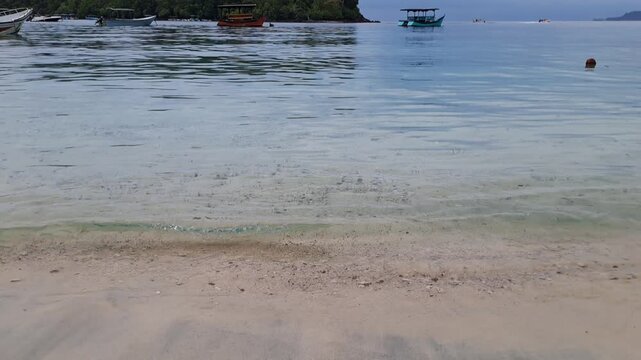 Peaceful Shoreline with Gentle Waves
