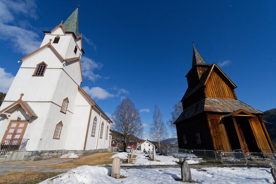 Stavkirke (&eacute;glise en bois debout) de Torpo, en norvege