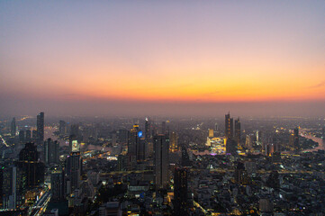 Fototapeta premium タイ バンコクの夕景