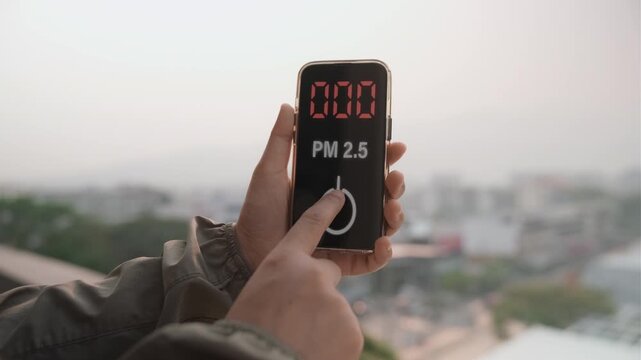 Outdoor PM2.5 measurements in northern
Thailand. The image depicts dangerously high levels of particulate matter outdoors, showing a significant increase in the measured figures.