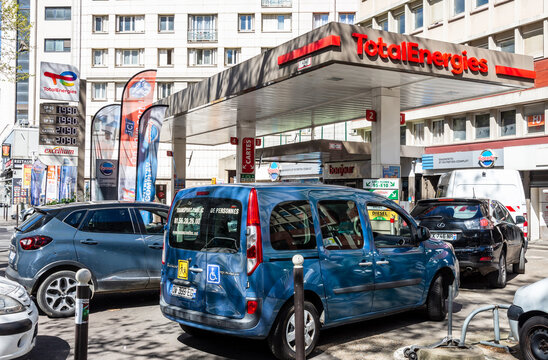 Paris, France - April 7, 2026: Drivers wait in line at the Total Energies Relais Paris Clichy gas station which keeps capped prices during the oil shock due to the war in Iran.